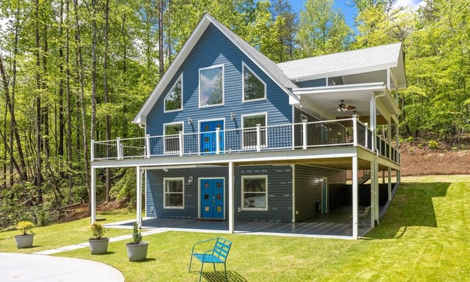 Westminster House | Modern Cabin on Lake Hartwell. Our newly cabin is perfect for your next getaway.