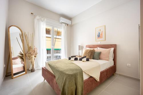 Kypseli Apartment | Modern Central Apartment with Balcony - Near Metro
