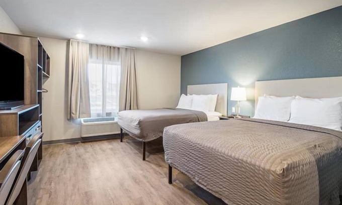 Bellflower Hotel | Modern Comforts in a Charming Locale! Full Kitchen, Pets Allowed, Free Parking!