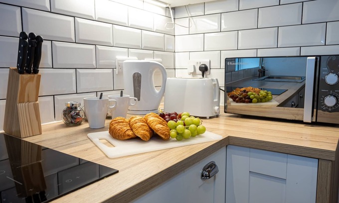 Salford Apartment | Modern Duplex Close to City Centre Old Trafford