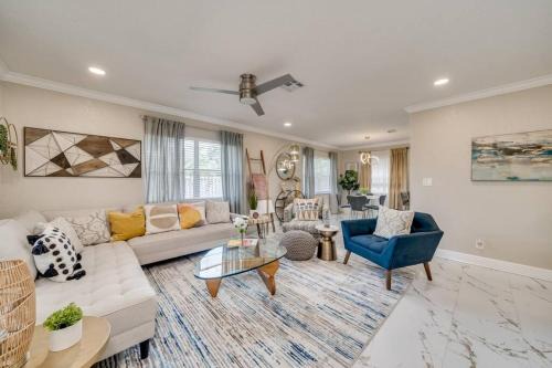 Central Fort Lauderdale Apartment | Modern home 10 minutes from Fort Lauderdale beach!