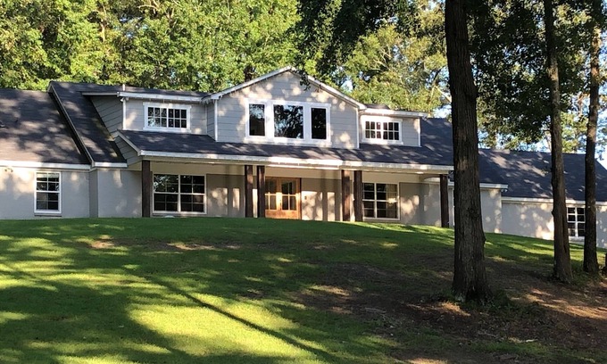 Tougaloo House | Modern Home Luxury on a Country Lake Setting Minutes from Jackson