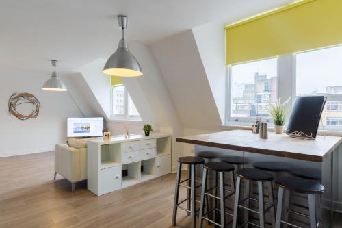 Birmingham City Centre Apartment | Modern Loft Grand Central