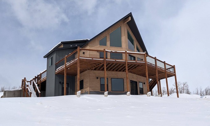 Hartsel Cabin | Modern luxurious cabin in the mountains near Fairplay, CO