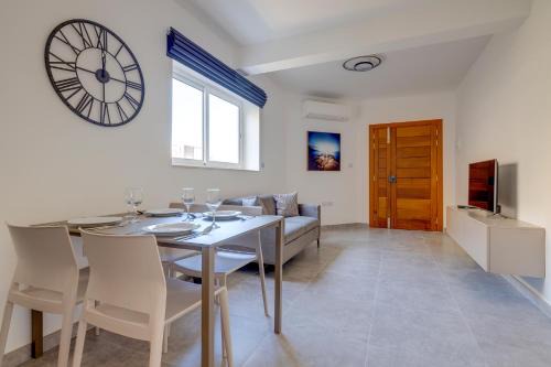 San Gwann Apartment | Modern Maisonette in a Central Location