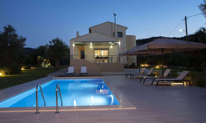 Apolpaina Villa | Modern newly built house 150m2, children friendly, in an olive grove 4000 sq