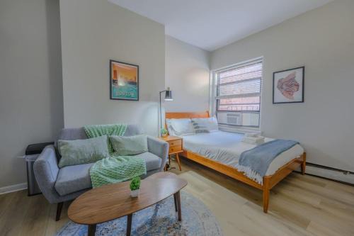 Prudential - St. Botolph Apartment | Modern South End Studio Apt