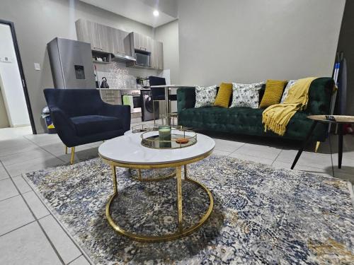 Greater Johannesburg Metropolitan Area Apartment | Modern spacious 1BR apartment at The Bolton Rosebank