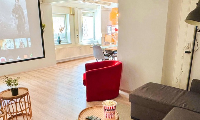 Lenzkirch Apartment | Modern & Spacious, Home Cinema & popcorn, parking, near lake, ideal for families