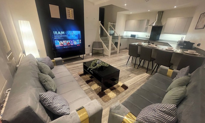 Nottingham City Centre Apartment | Modern Style in Nottingham City Center