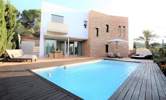 Santa Eulalia del Rio House | Modern Villa Montecristo