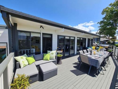 Mollymook Beach House | Mollymook Beach Haven - near ocean & golf course