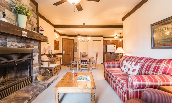 Mont-Tremblant Apartment | Mont Tremblant - Algonquin 122-07
