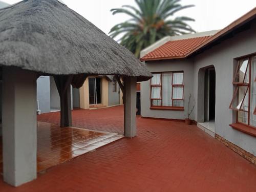 Benoni House | Moonlight Guest House