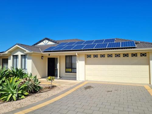 Moonta Bay House | Moonta Bay Getaway