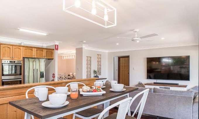 Guilderton House | Moore than a Shack