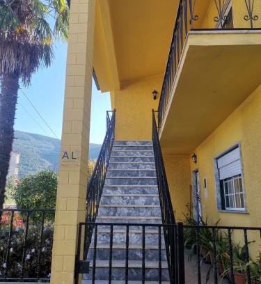 Lousa House | Moradia Coelho
