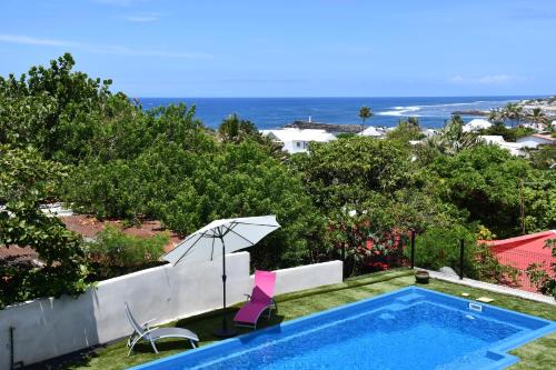 Saint-Pierre De La Reunion Apartment | MORINGA 4 à 6 personnes - PISCINE et VUE MAGNIFIQUE
