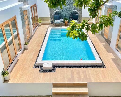 Curacao Apartment | Moringa Resort - Studio B with Pool, open Air Shared Shower Bath