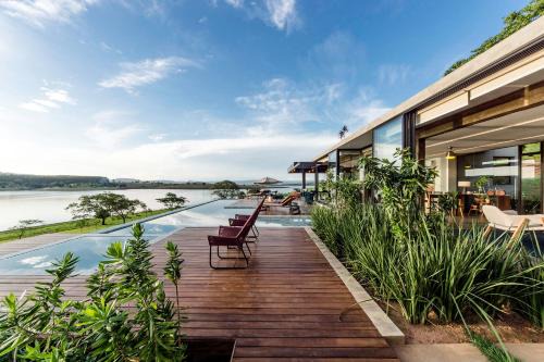 Cassia House | @morro.redondo - A casa no Lago e na Serra