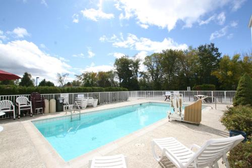 Burlington Hotel | Motel 6-Colchester, VT - Burlington