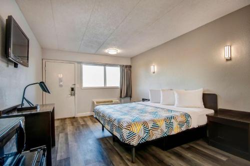 Clintonville Hotel | Motel 6 Columbus OH - OSU North