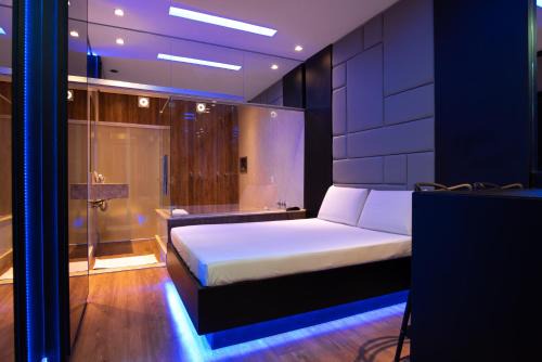 Santa Amelia Hotel | Motel Fantasy 1