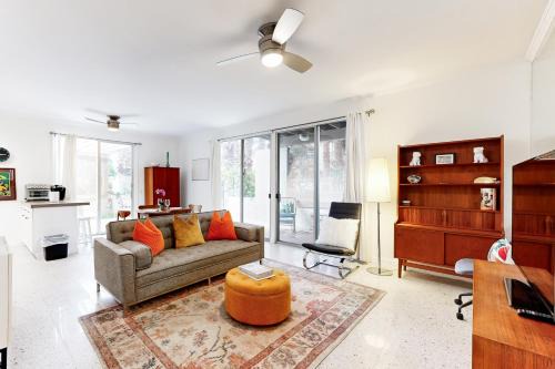 Indian Wells Hotel | Mountain Cove Modern