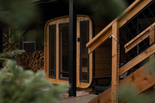 Alma Ski Chalet | Mountain View Family Cabin, Pet Friendly and Hot Tub