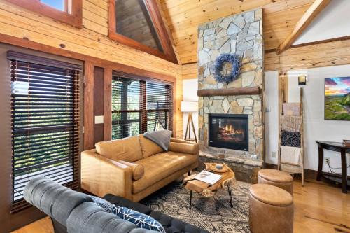 Lenoir House | Mountain View Retreat