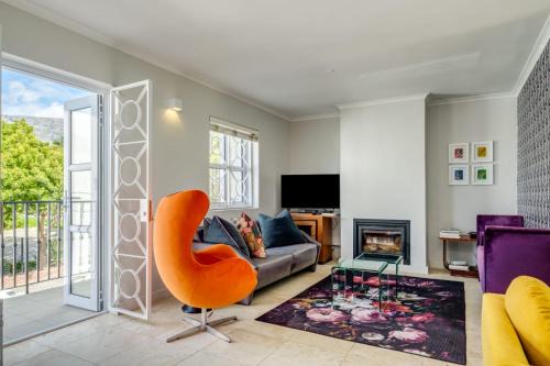 Cape Town City Centre Apartment | Mountain View Townhouse in De Waterkant 209 DWP