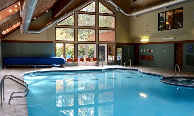 Glacier Condo | Mt Baker Condo, Snowater Resort, Closest property to Ski Mountain