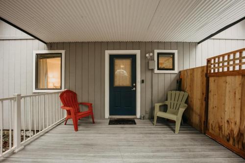 Glacier House | Mt, Baker Rim Cabin 52 - Hot Tub - Wi-Fi - Pets Ok
