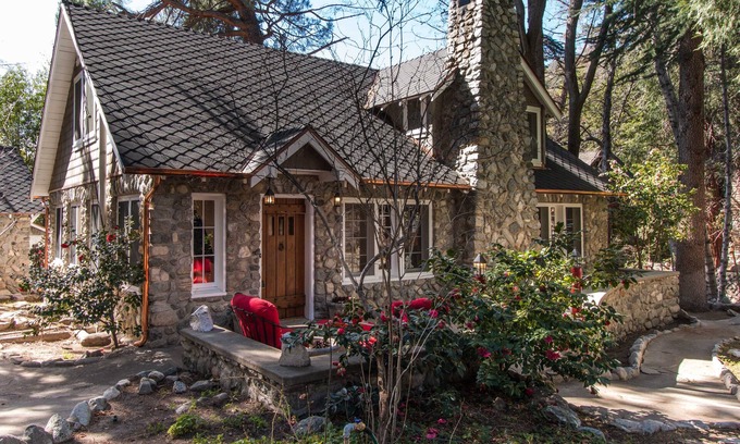 Los Angeles County House | Mt. Baldy Cottage on Bear Creek in the Secluded Village of Mt. Baldy
