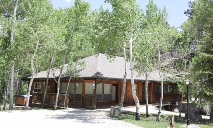Salida Ski Chalet | Mt. Columbia Chalet at Creekside Chalets