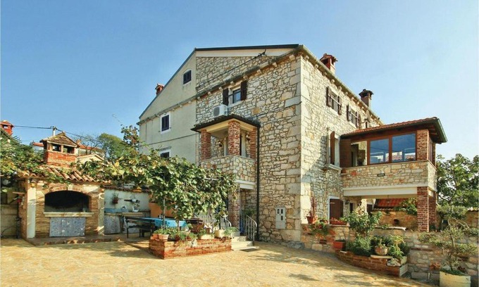 Mugeba Apartment | Mugeba 3 bedroom accommodation