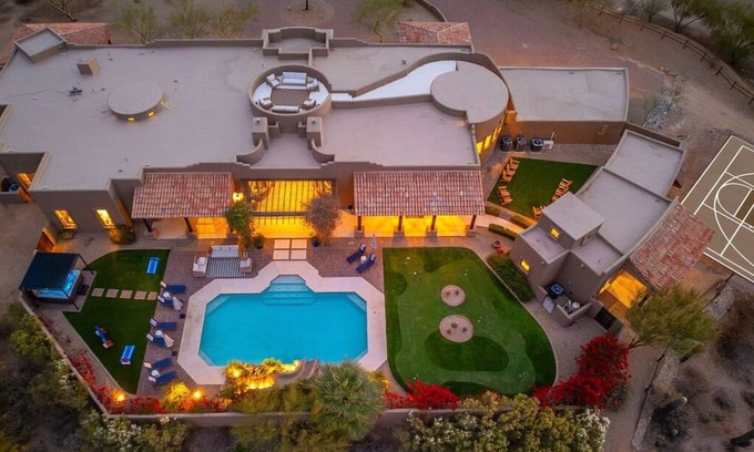 Pinnacle Paradise Villa | Multi-Million Waterslide Resort 8 bedrooms+Castia