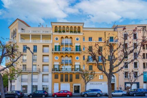 Gemmayzeh Apartment | Mundo - Exquisite 2-BR W Balcony at Saifi Village