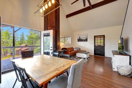 Munds Park House | Munds Bella Vita Luxury cabin nestled in pines
