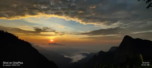 Idukki Villa | Munnar aathicottage in chinnakanal