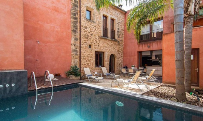 Old Town Alcudia Villa | Murallas in Alcudia with 3 bedrooms and 3 bathrooms