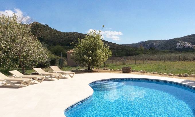 Murla Villa | Murla Casita 2/3 Bed Private Pool, FREE Wifi&AirCon, Mountain Views