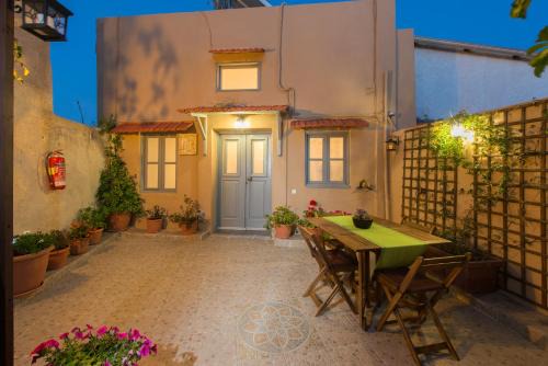 Rhodes Old Town Apartment | Muses-Old Town