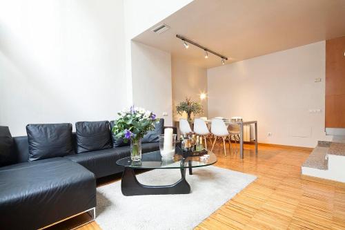 El Putget i Farro Apartment | My Space Emirates - Charming Duplex in Barcelona ideal for Families or Friends