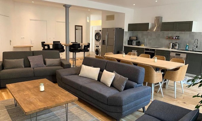 3rd Arrondissement Apartment | My Trip in Paris - Temple