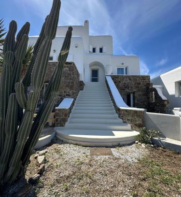 Mykonos Villa | Myconian Villa -7 min Chora - center - 130sqm - 4people - 2 rooms - Secured Free Parking,- Elenas Hospitality -