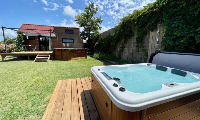 Aigues-Mortes Ski Chalet | myinsolite - Tiny-house, jacuzzi, brasero, piscine