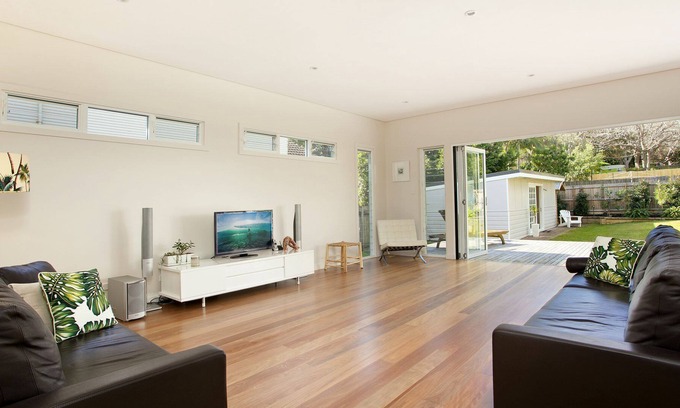 Newport House | Myola Beach Cottage Newport