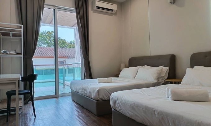 Downtown George Town House | myRoom at 11 J Adams