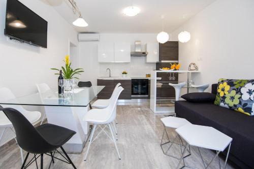 Montovjerna Apartment | Nada 3